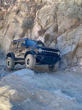 Ford Bronco Antimatter Blue 2-Door Outerbanks Sasquatch D0120F28-AE5C-481F-8BBB-5B4FBB69B930