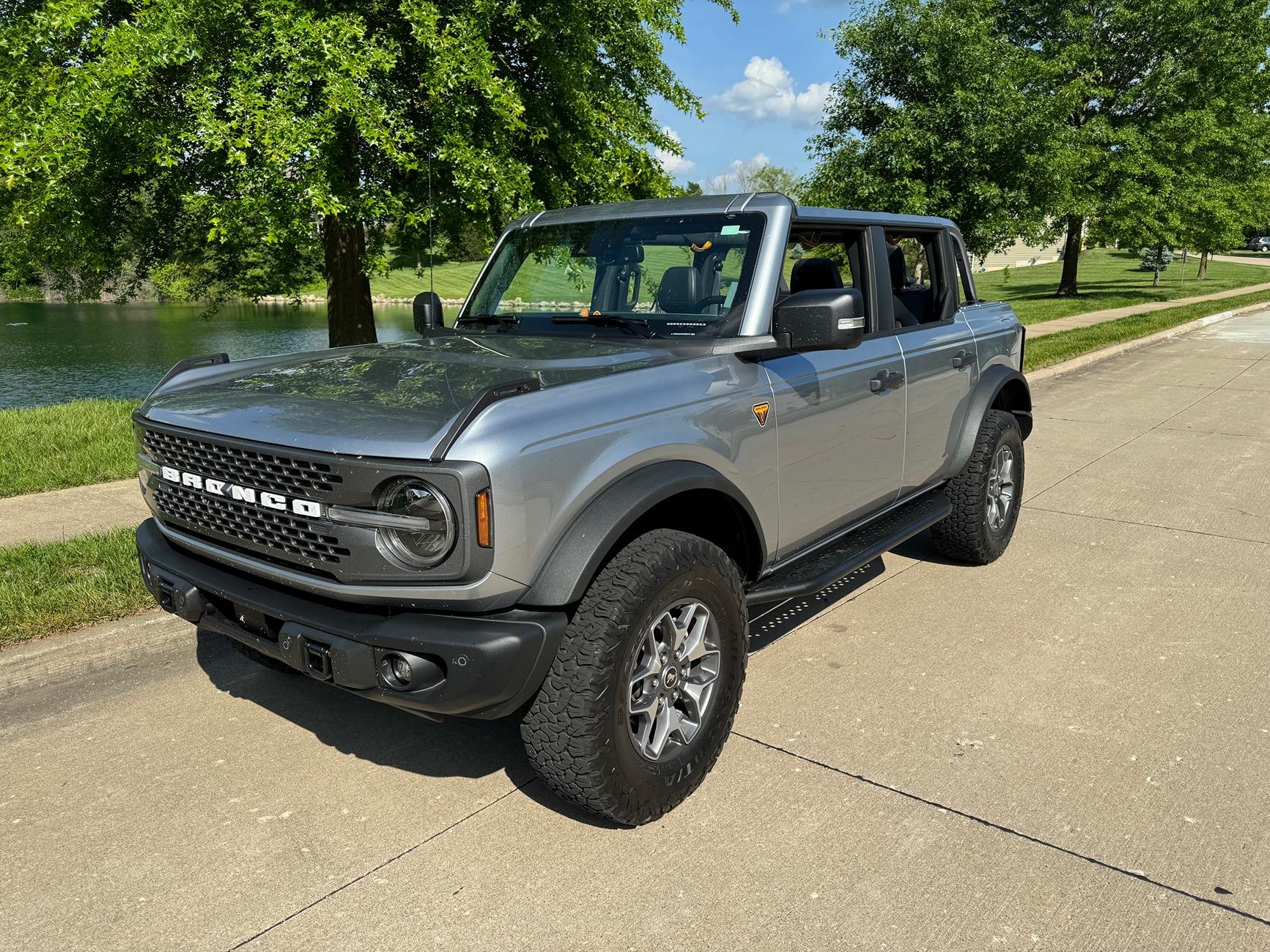 Ford Bronco Camaro/Audi for Bronco IMG_0761