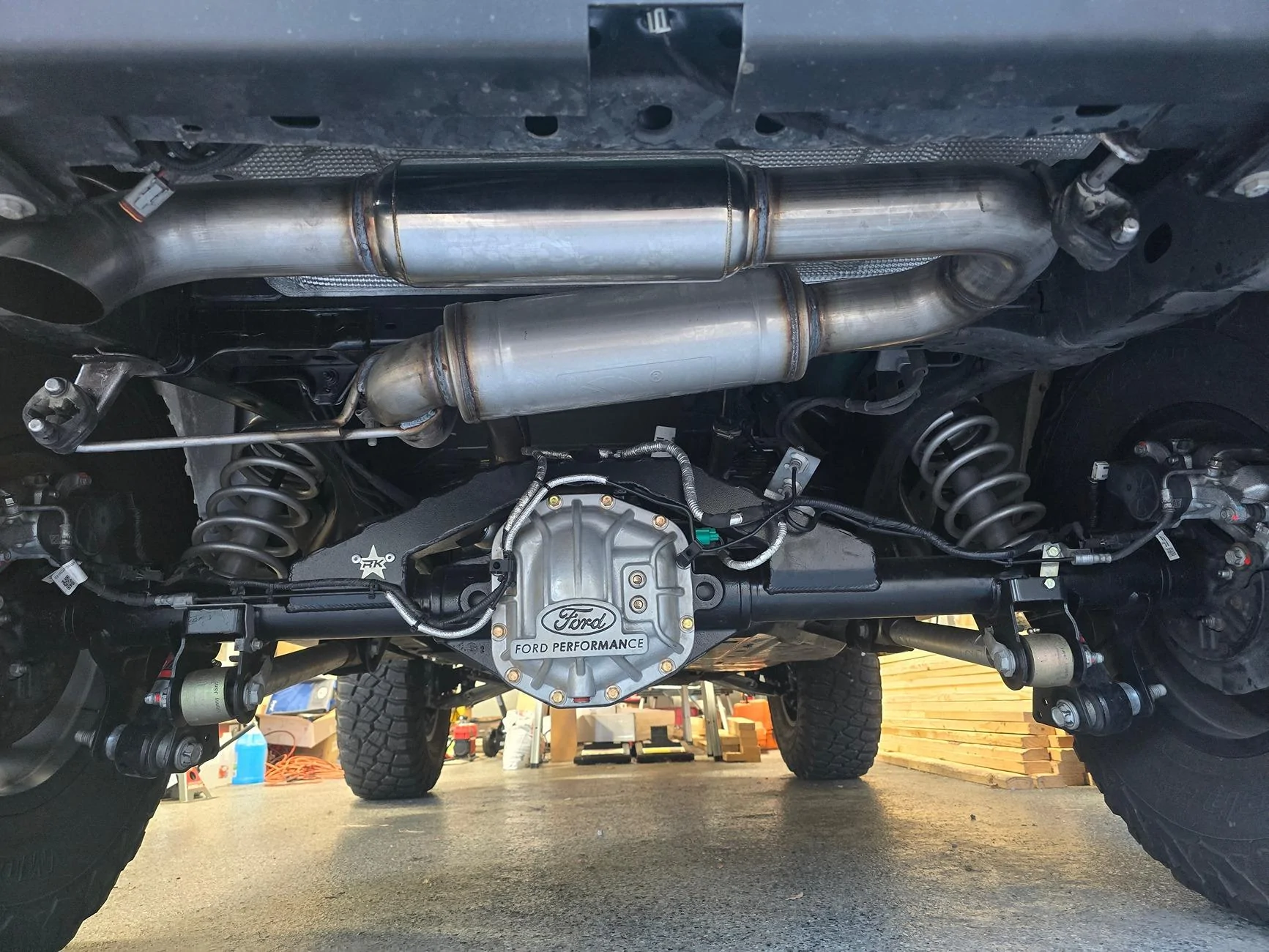 Look at that droop! Rock Krawler 4-Link Rear Conversion | Page 6 ...