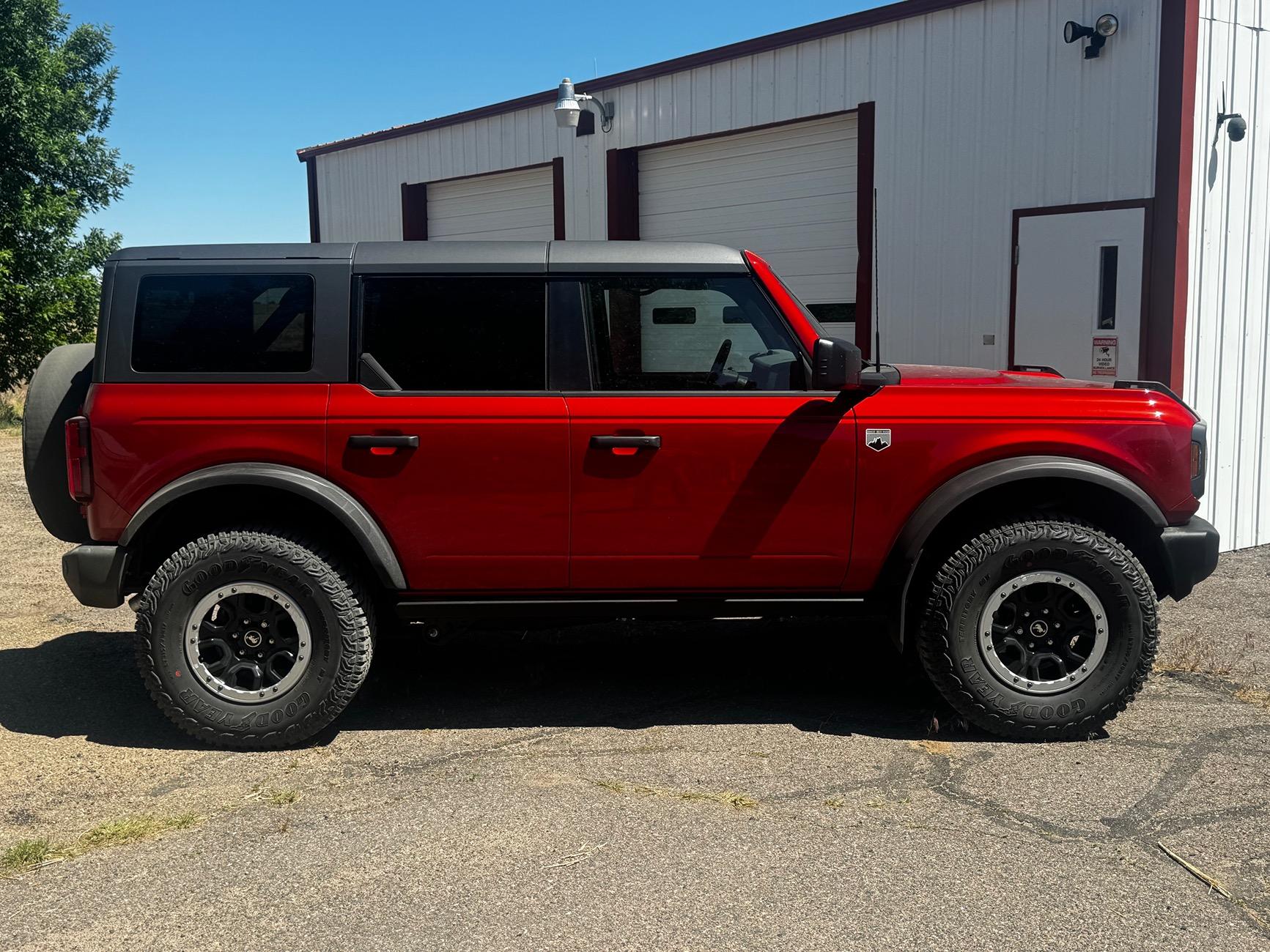 Ford Bronco HOT PEPPER RED Bronco Club IMG_6336