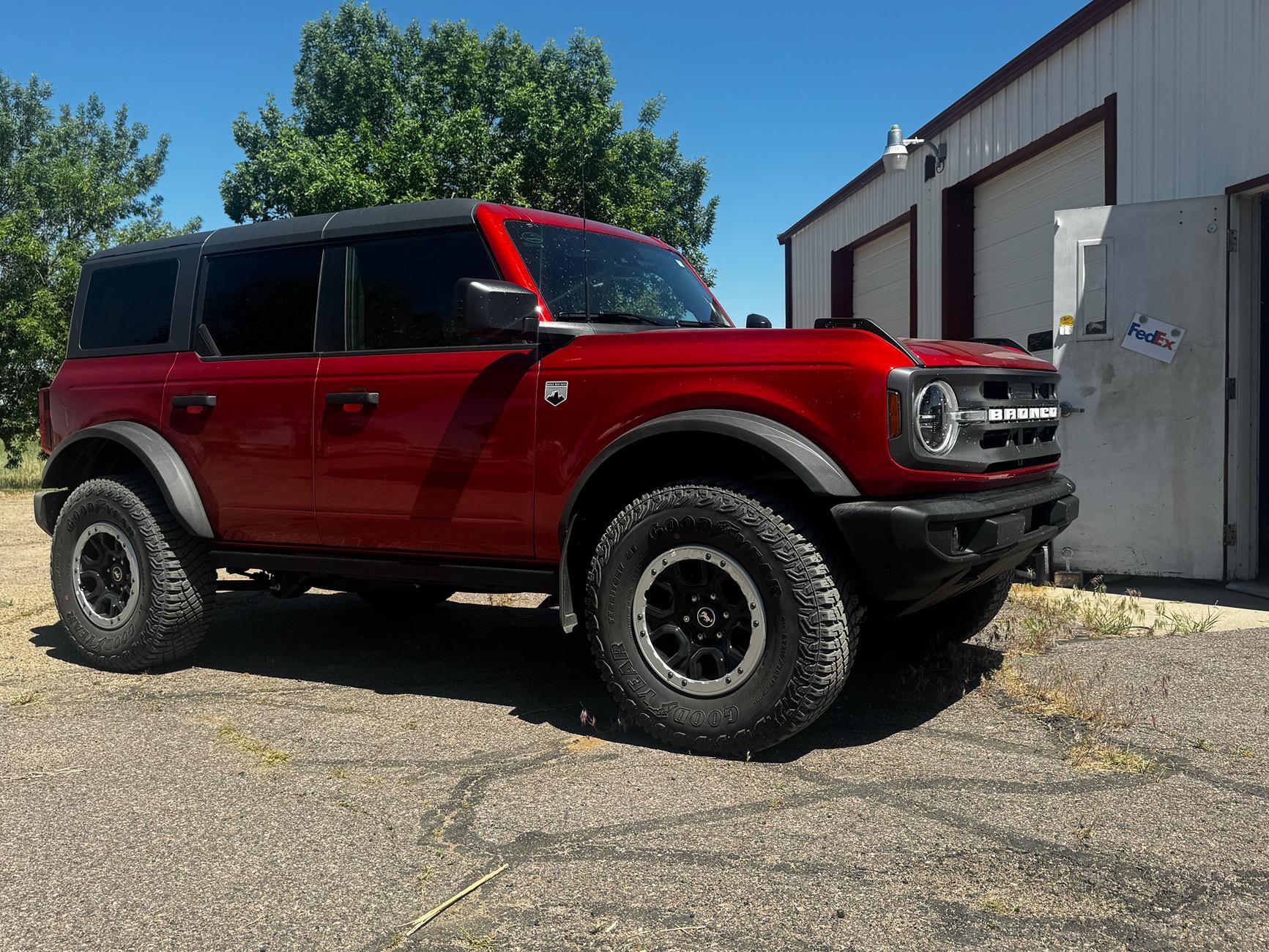 Ford Bronco HOT PEPPER RED Bronco Club IMG_6333
