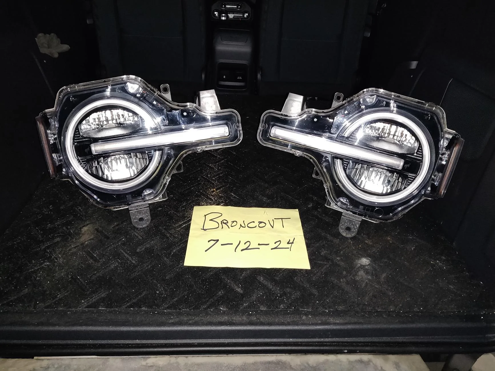 Ford Bronco F/S Signature Headlights IMG_20240712_204730_Original