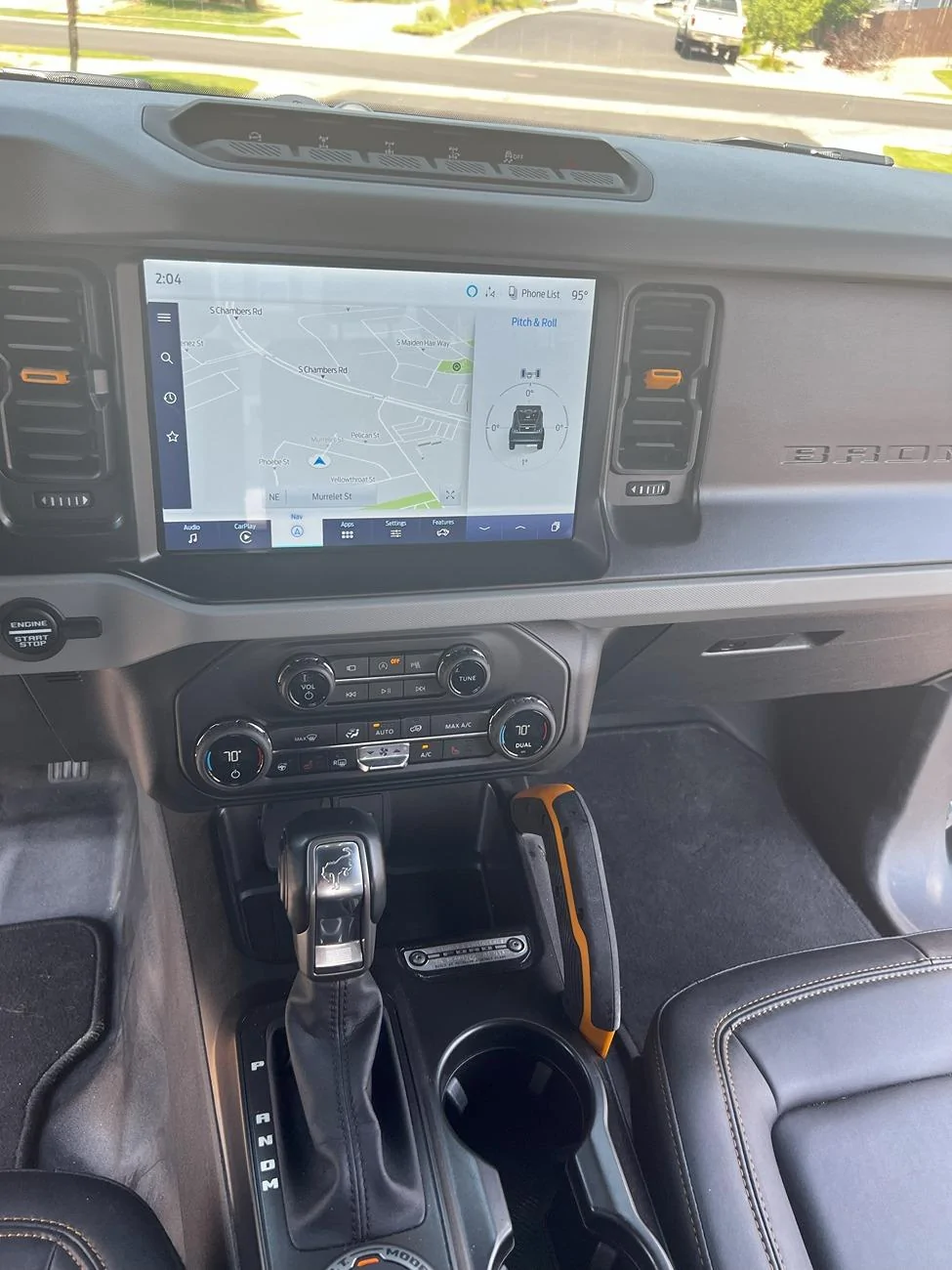 Ford Bronco '21 Badlands Sasquatch 2dr, 2.7L Lux Center stack