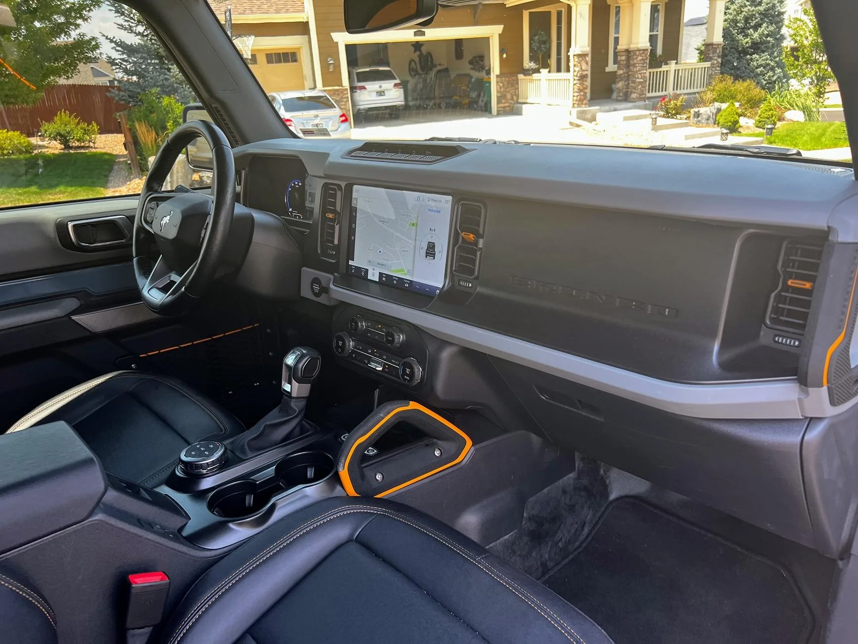 Ford Bronco '21 Badlands Sasquatch 2dr, 2.7L Lux Pass interior