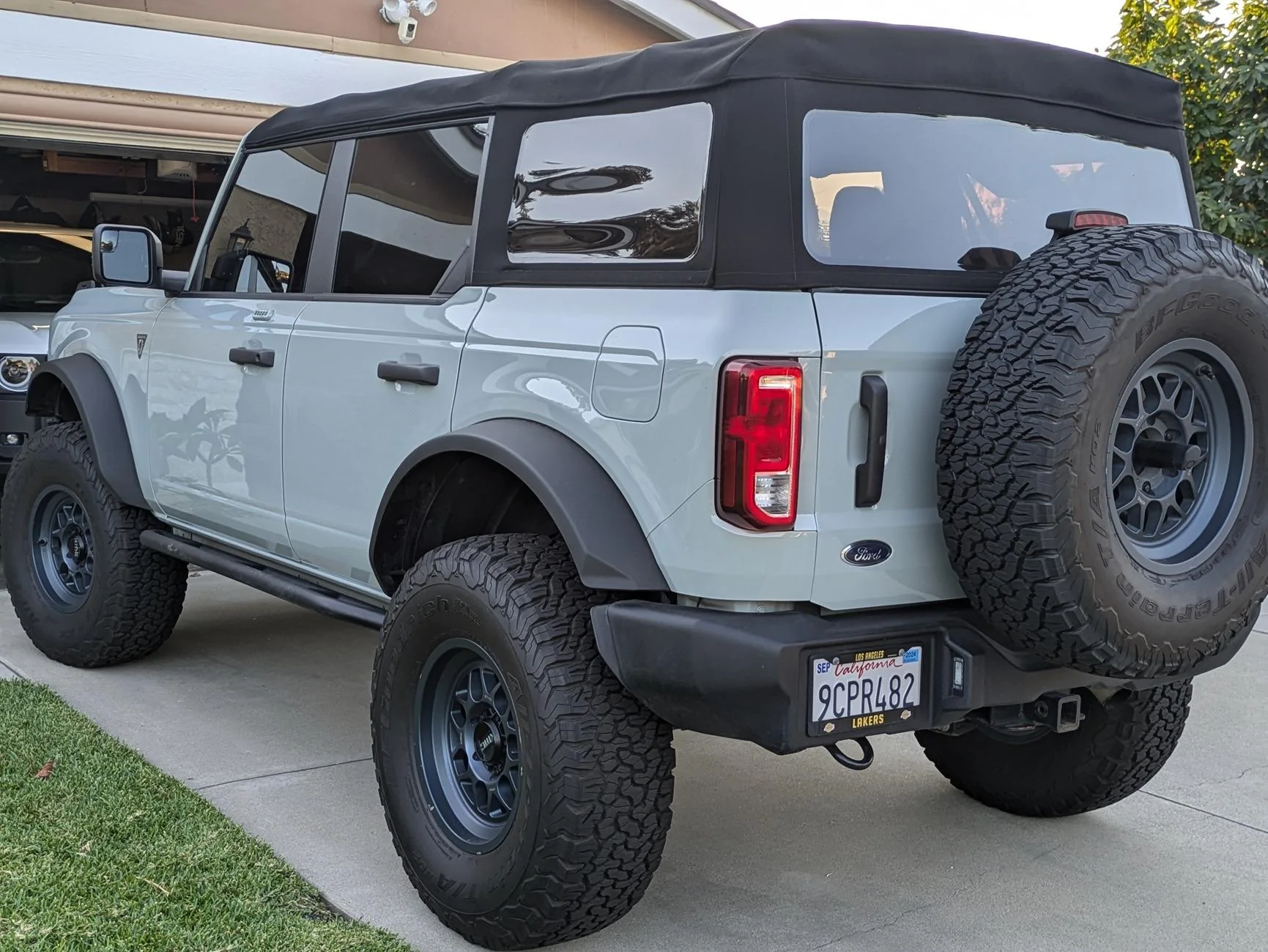 Ford Bronco 2022 BaseSquatch (CA) - $45000 PXL_20240707_021630797.PORTRAIT.ORIGINAL