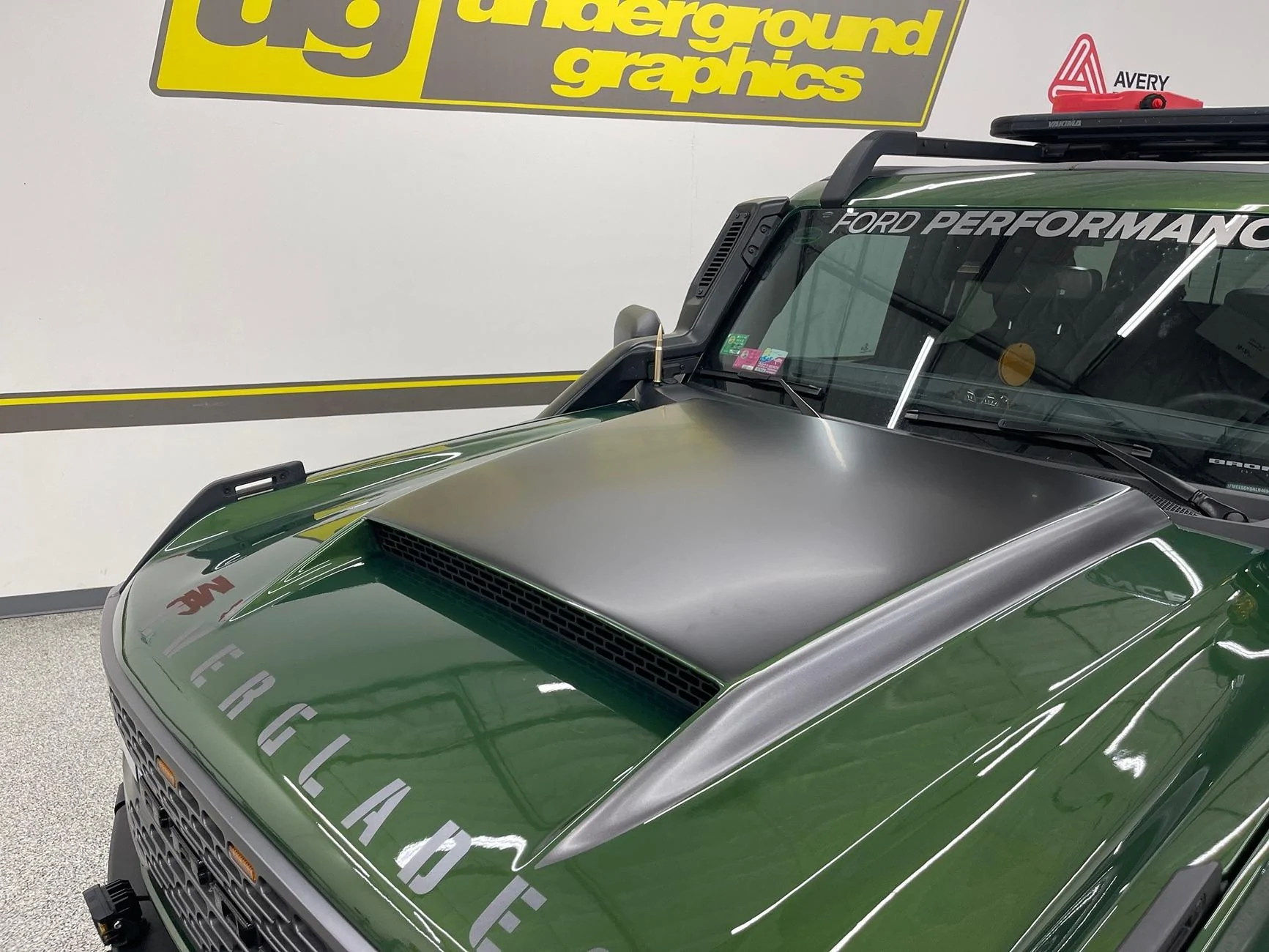 Ford Bronco Wildtrak Ram Air Hood Graphic Installed Cervini hood 03