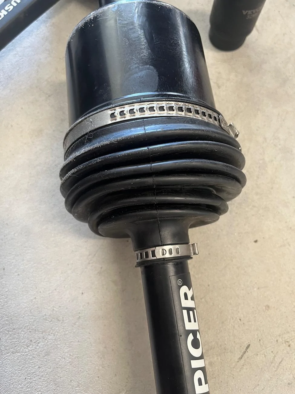 Ford Bronco 32 Spline CV Grease Leak IMG_2350