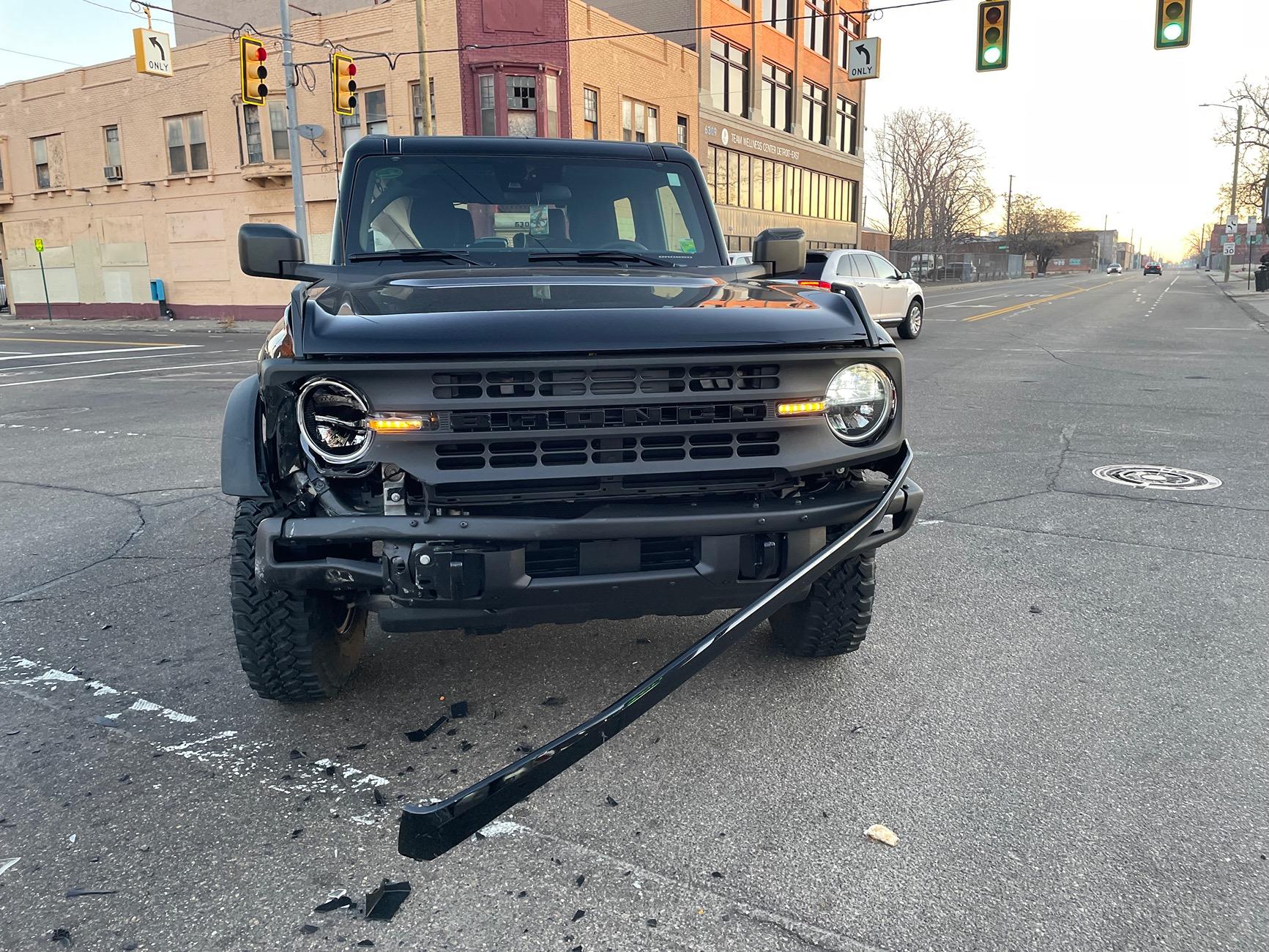 Ford Bronco The My Bronco DAMAGE / BATTLE SCARS Thread -- Post Yours Up IMG_2218