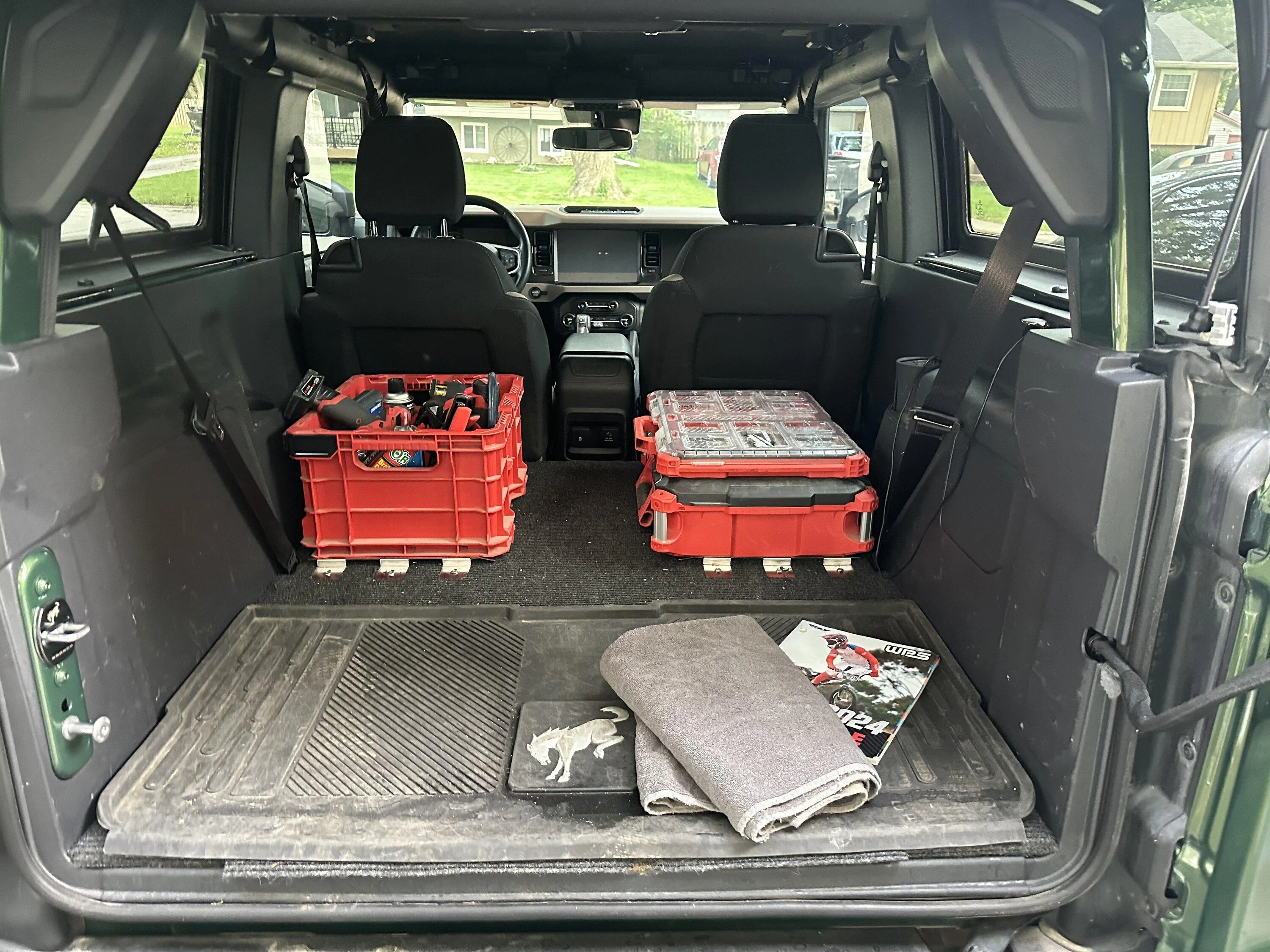 Ford Bronco PACKOUT plate install w/rear seat delete IMG_2474