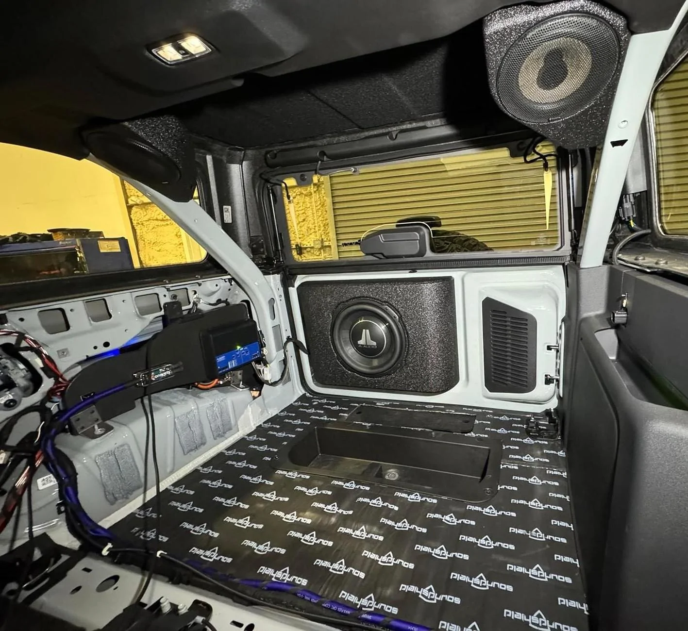 Ford Bronco Removable MTI Acoustic Downfire Subwoofer Box IMG_4487