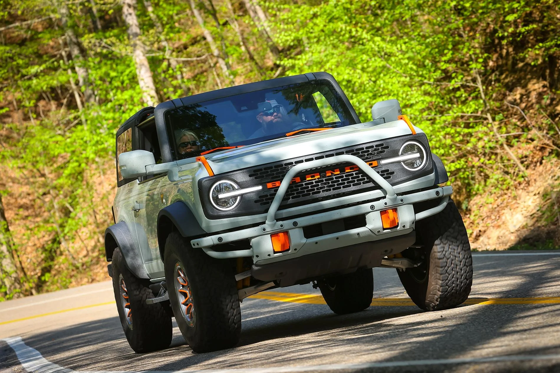 Ford Bronco LineX-Paint MIC Top QUESTIONS 4428658