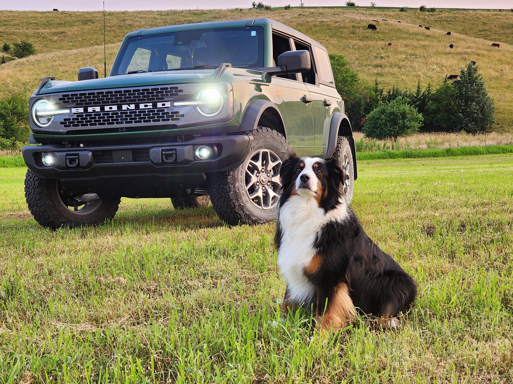 Ford Bronco Lariat's 23 Badlands. 20240714_203040
