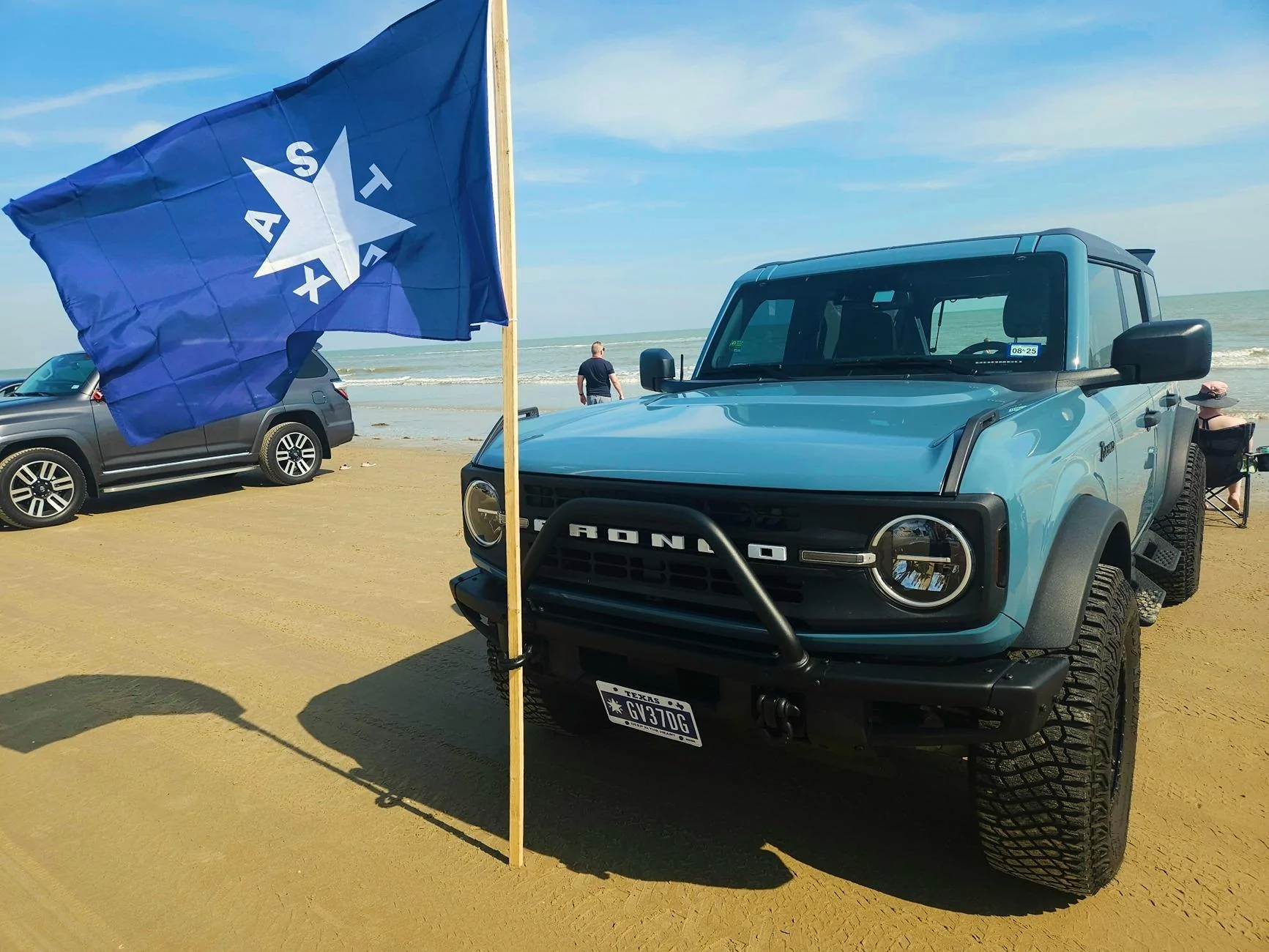 Ford Bronco We're in a Beachy Mood!!! Show us your Rig on Sand! 1000009976