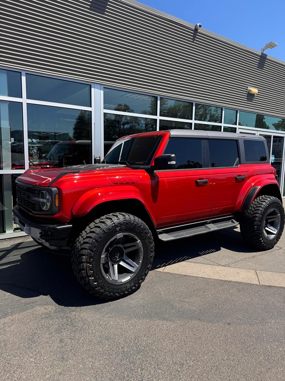 Ford Bronco HOT PEPPER RED Bronco Club IMG_3708