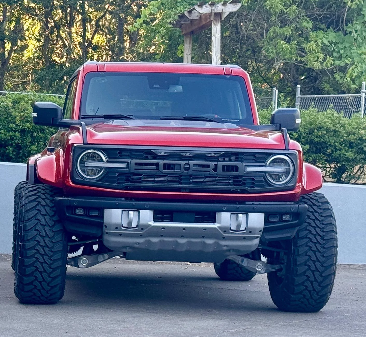 Ford Bronco HOT PEPPER RED Bronco Club IMG_3704