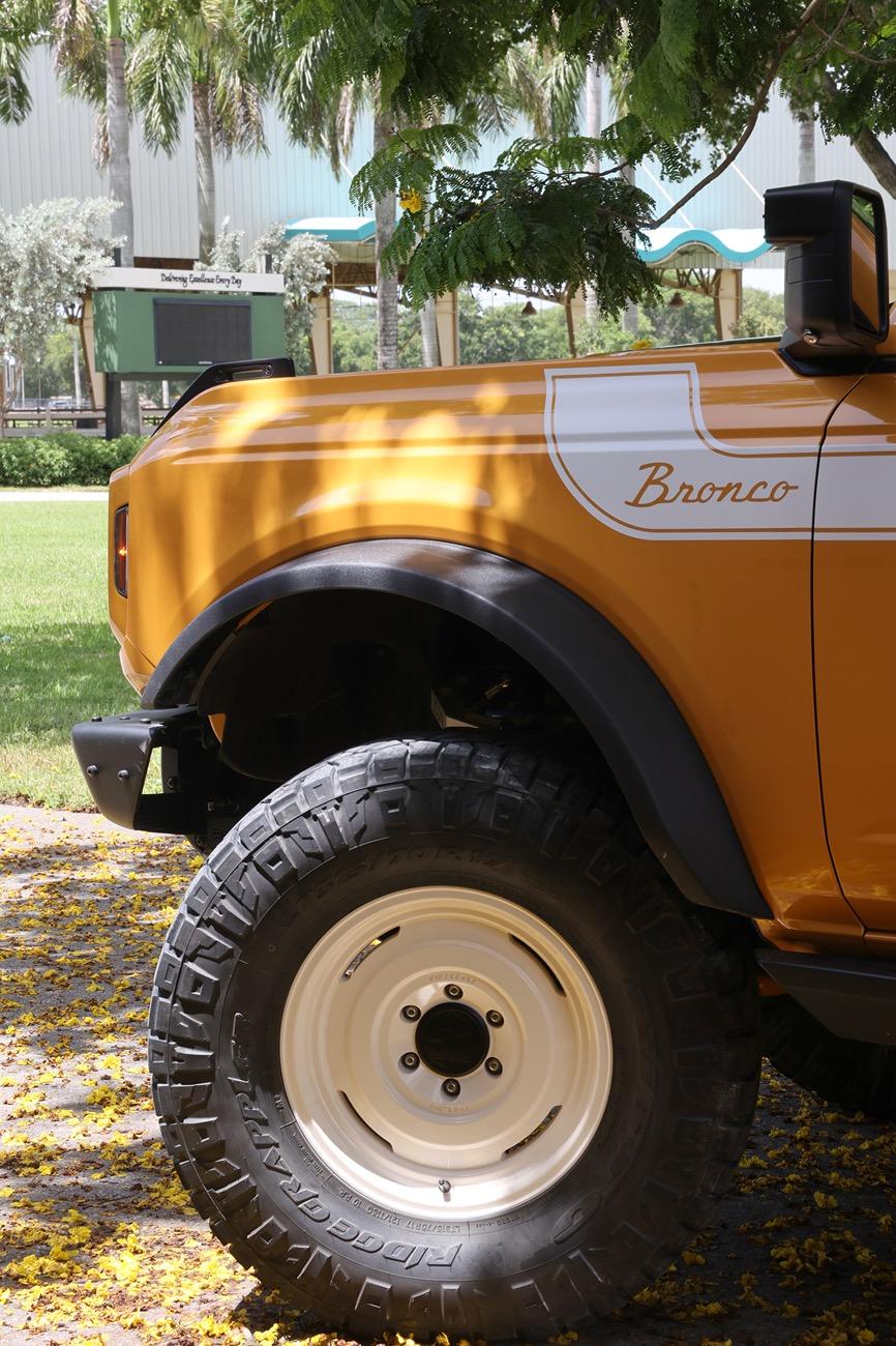 Ford Bronco Throwback Thursday! Post those Bronco retro / heritage / classic graphics! 378A9402E