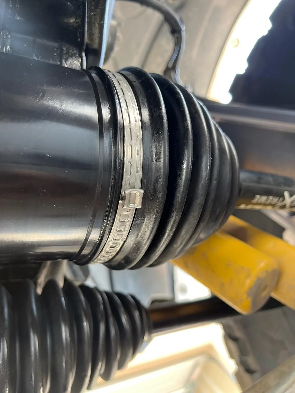 Ford Bronco 32 Spline CV Grease Leak IMG_2420