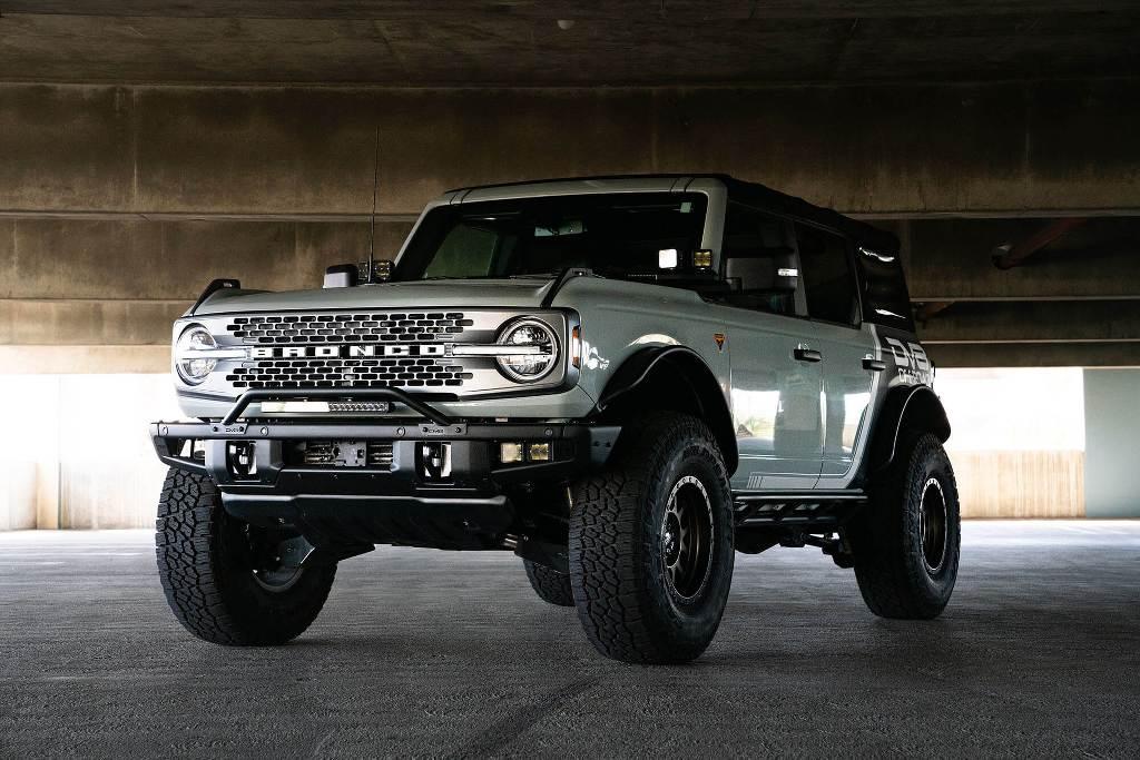Ford Bronco Will This DV8Offroad Bar Block My Front Camera? LptgbX