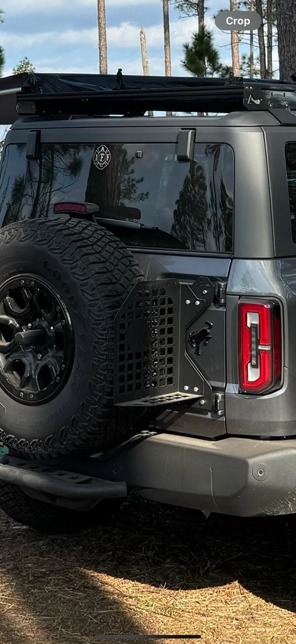 Ford Bronco Jerry can mounts on tailgate ideas? IMG_5018