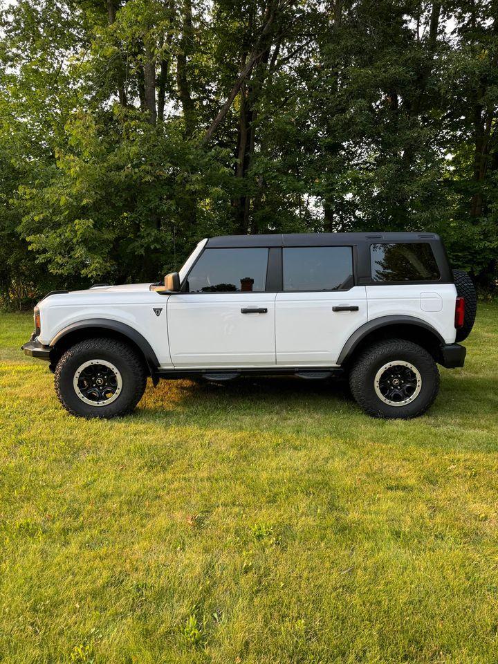 Ford Bronco *LOWERED! 2021 Base-Squatch 4-door 2.7L $39K 452141932_2194330180934376_5456412399617463227_n