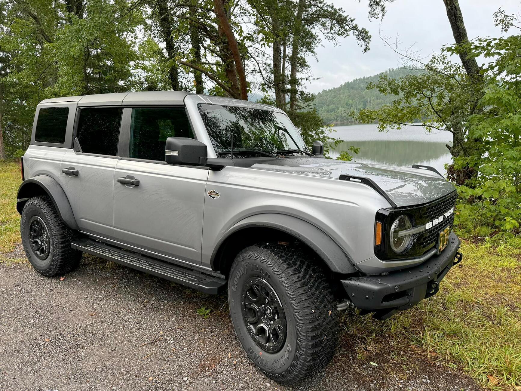 Ford Bronco ICONIC SILVER Bronco Club 1722351027079-79