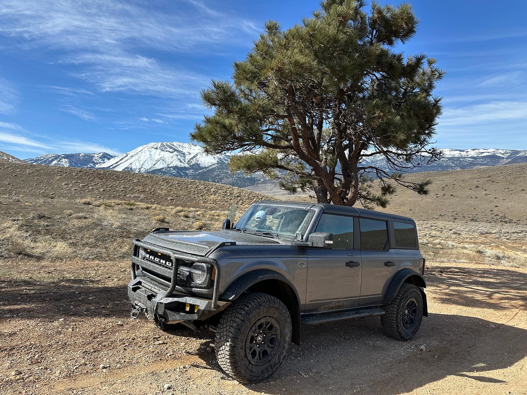 Ford Bronco CARBONIZED GRAY Bronco Club Bronco Signatur