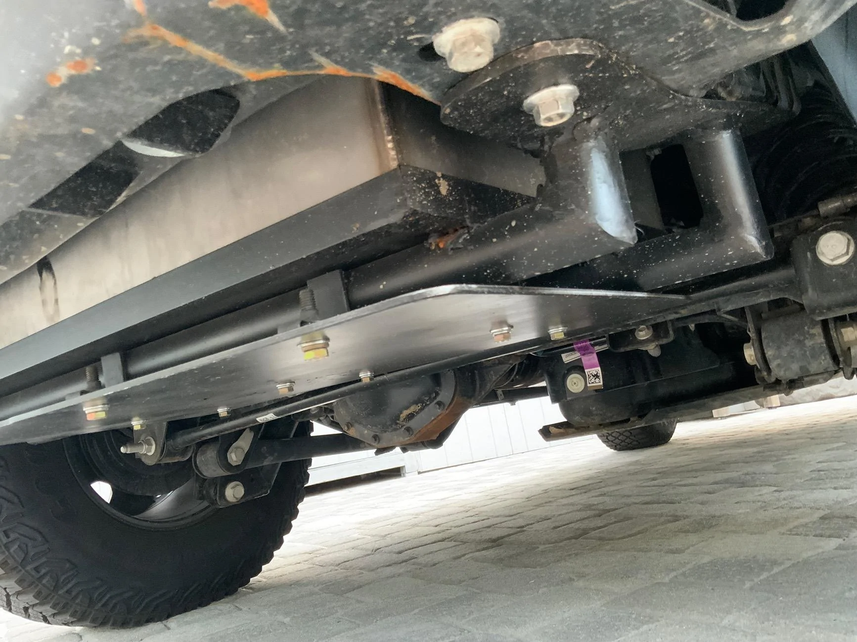 Ford Bronco 20 gallon auxiliary fuel tank installed! IMG_2121