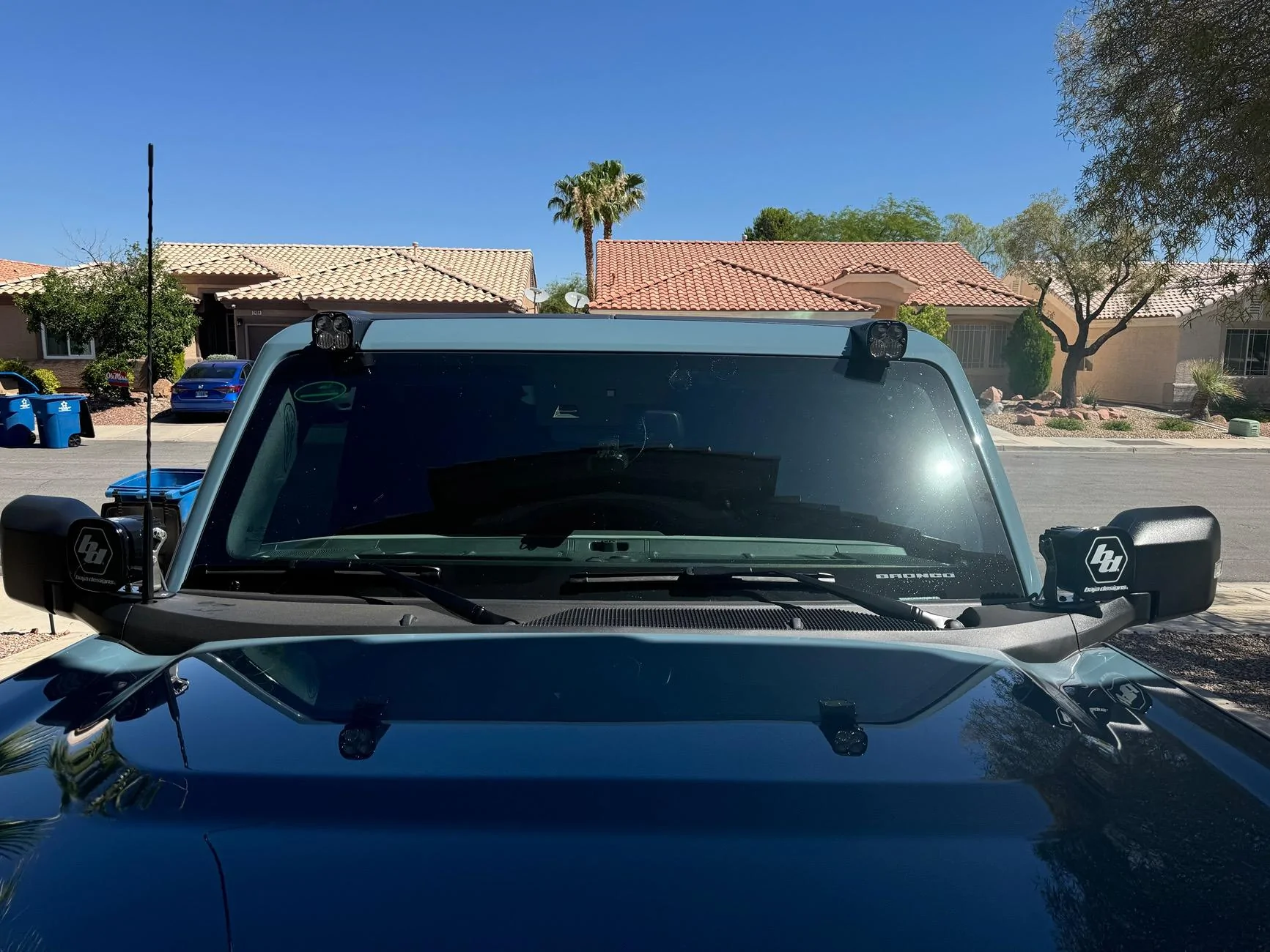 Ford Bronco Mounting individual off-road lights (not bar) to roof accessory points IMG_4425