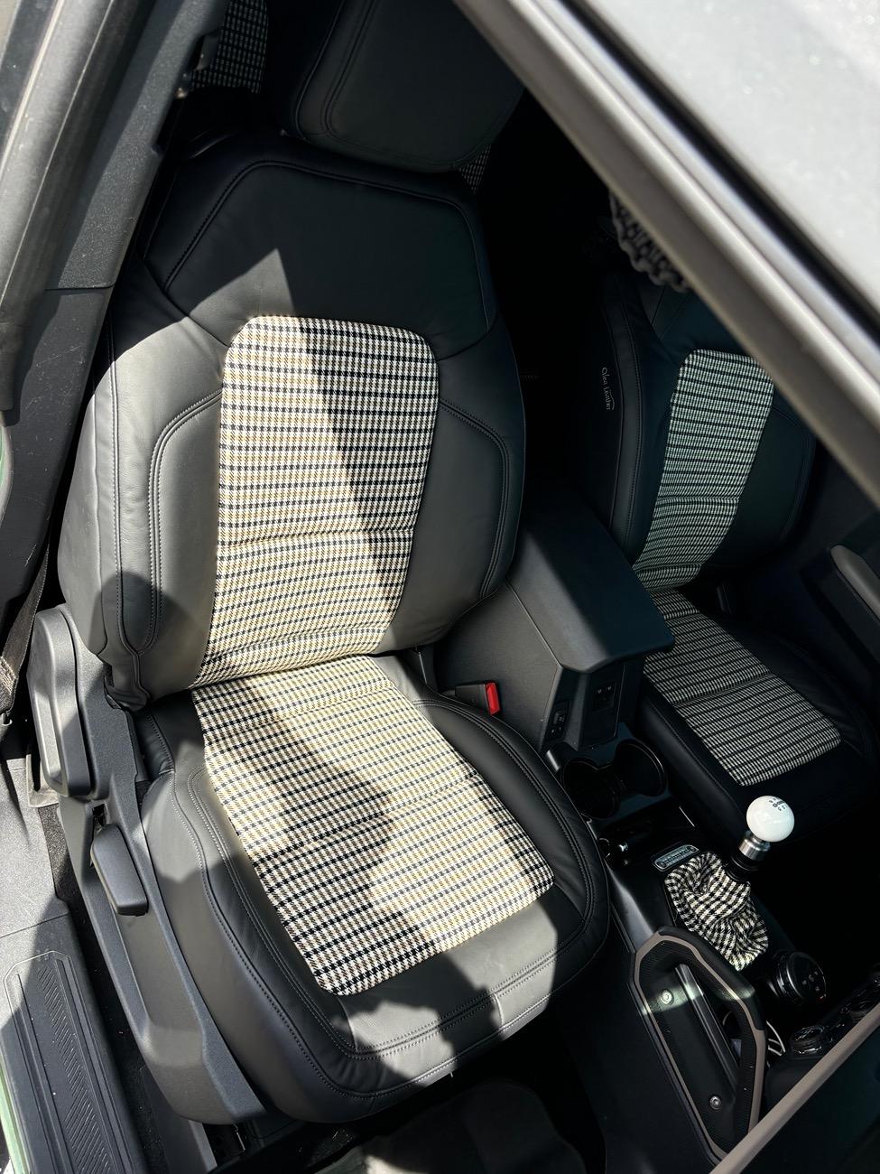 Ford Bronco Custom 2 door interior IMG_2821