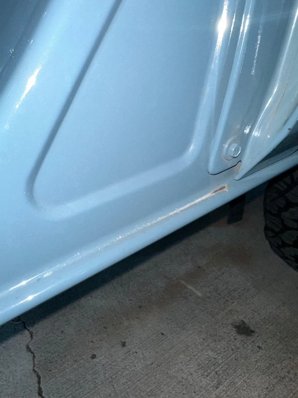 Ford Bronco Door Rubbing on the Body IMG_4068