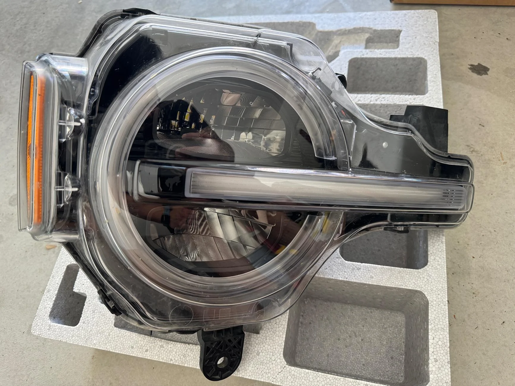 Ford Bronco FS: Signature Headlights IMG_6145