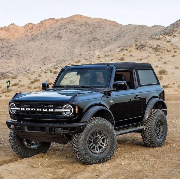 Bronco ds front.jpg