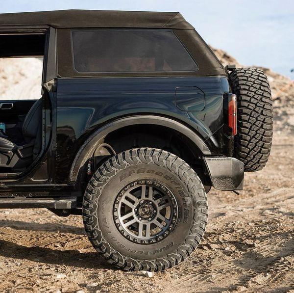 Bronco ds side.jpg