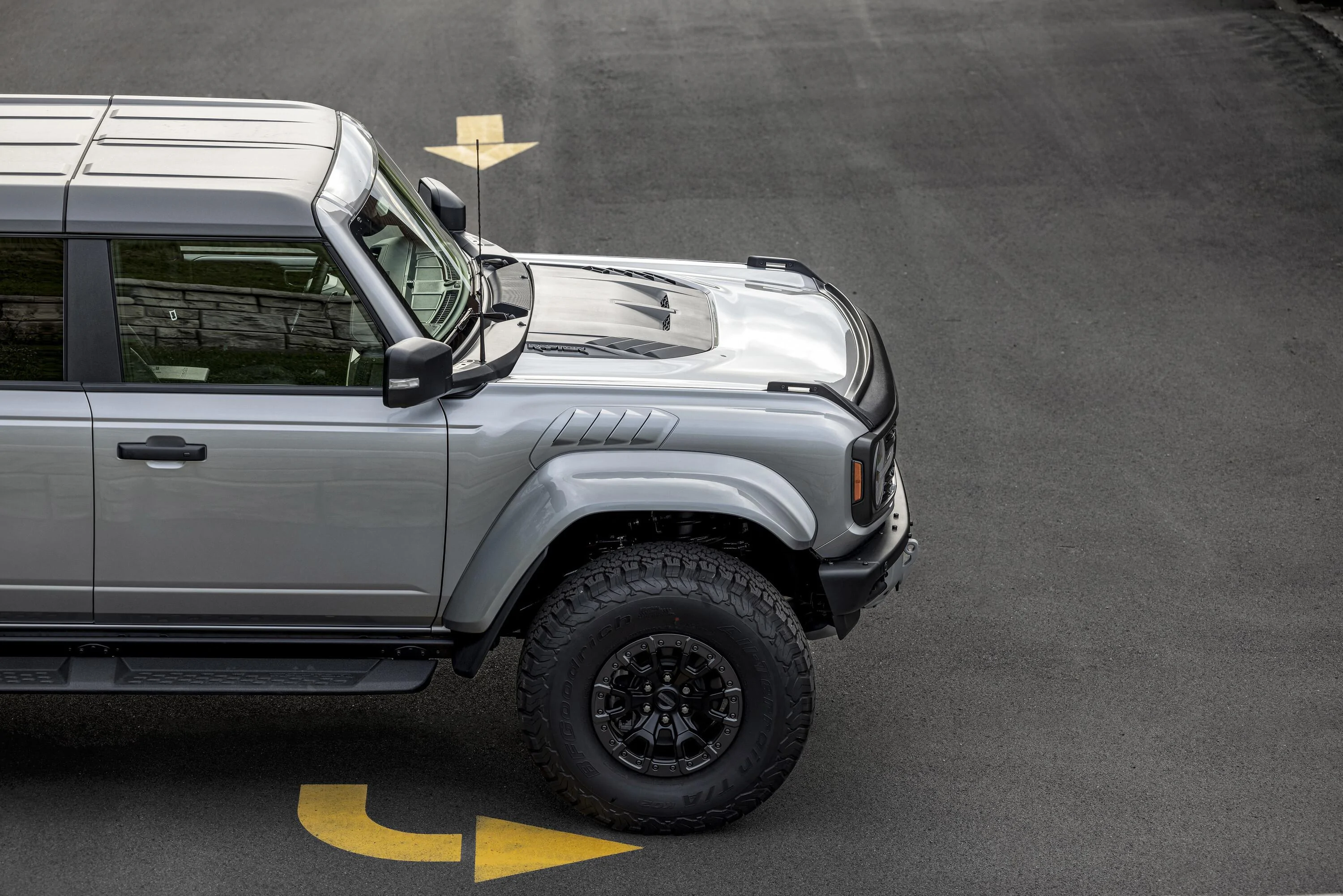 Ford Bronco ICONIC SILVER Bronco Club 5P1A9909%20copy-4K