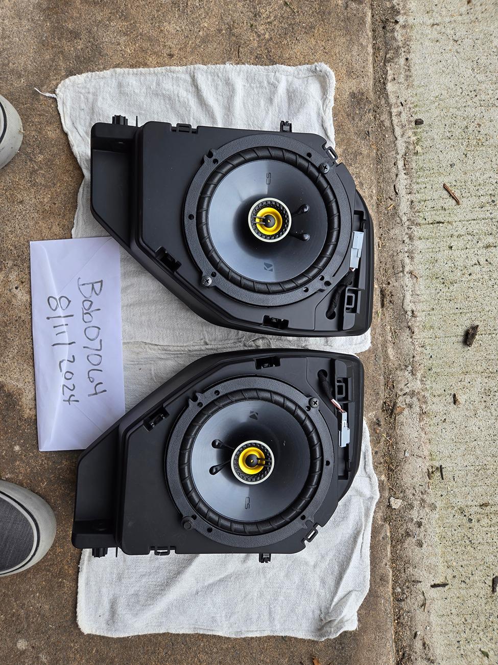 Ford Bronco Mabett 6¾ speaker pods 20240811_112338