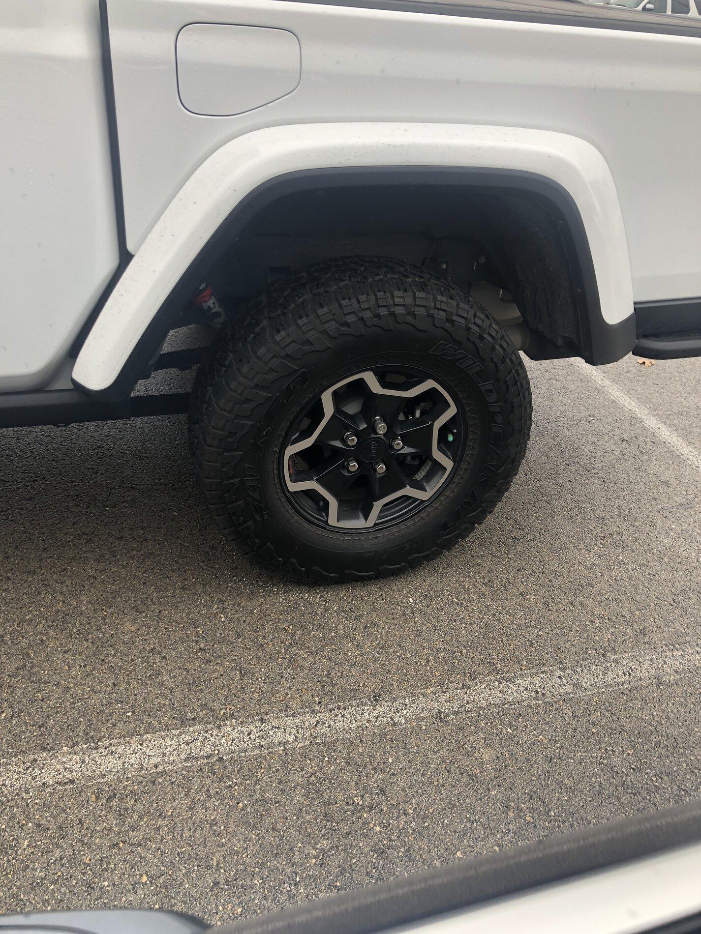 Ford Bronco Need wheel options on Outer Banks EA368E76-1441-42E8-8395-D1C42CC86927