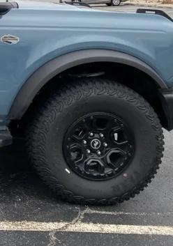 Ford Bronco Wildtrack 4dr, in Area 51 55216962-CF06-47BF-8FC9-A31C0A96AB32