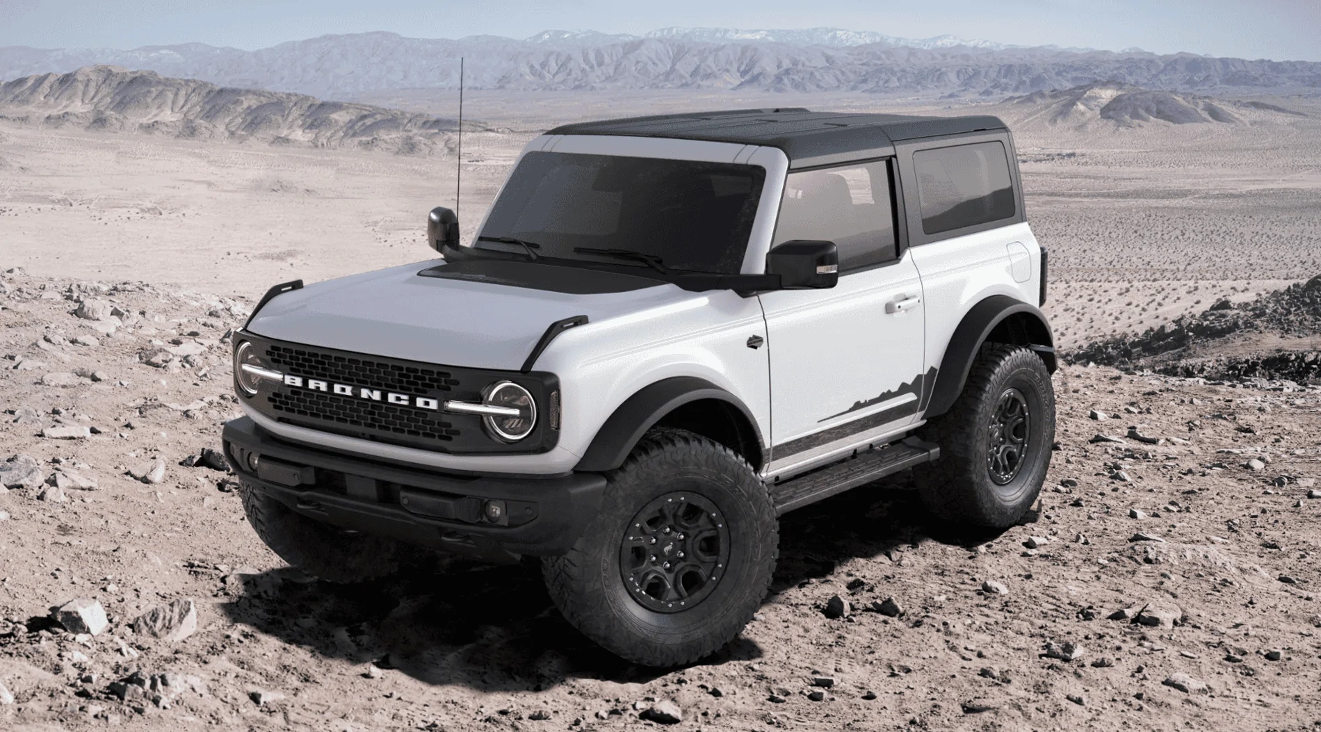 Ford Bronco Wildtrak makes no sense at all. 1606791868017
