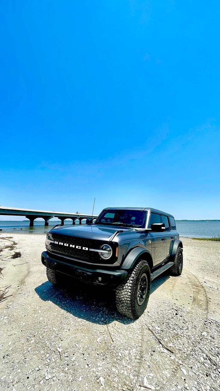 Ford Bronco CARBONIZED GRAY Bronco Club 1723597272316-pd