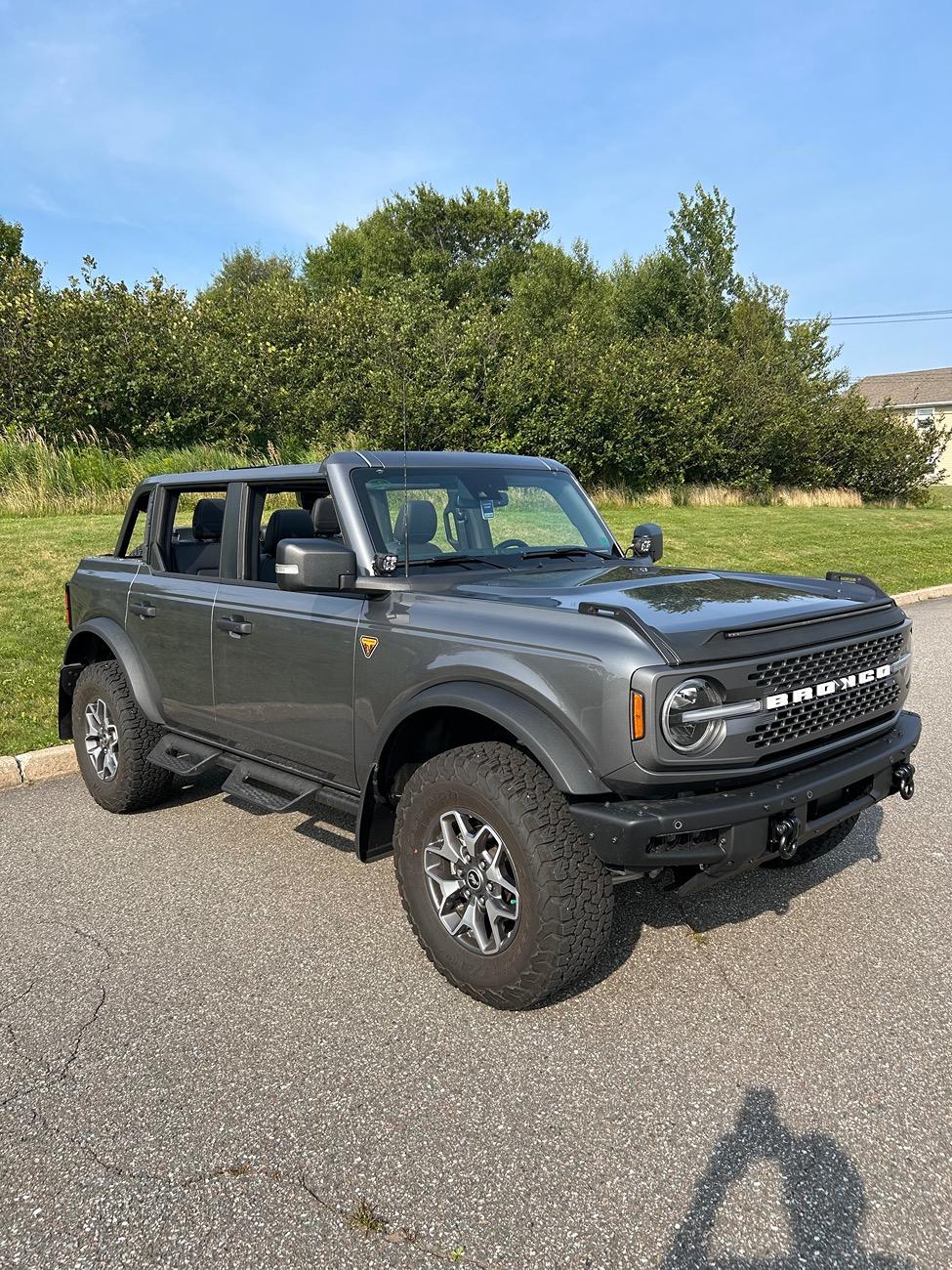 Ford Bronco CARBONIZED GRAY Bronco Club IMG_5934