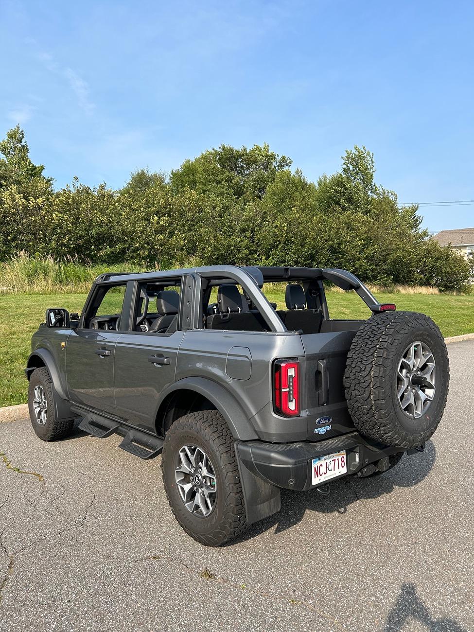 Ford Bronco CARBONIZED GRAY Bronco Club IMG_5940