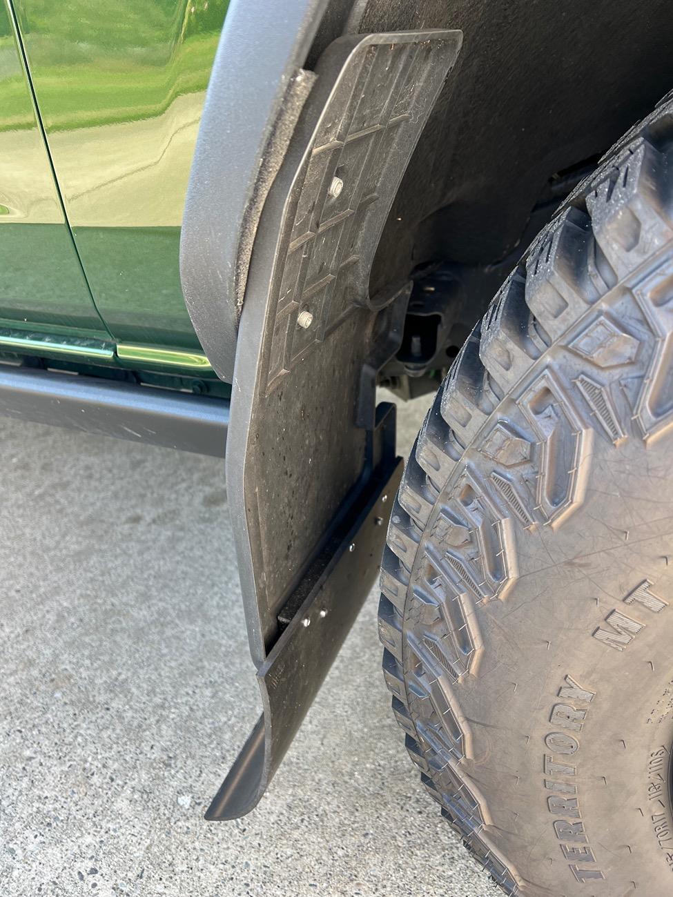 Ford Bronco IAG I-Line mud flaps - deceptive advertising IMG_4124