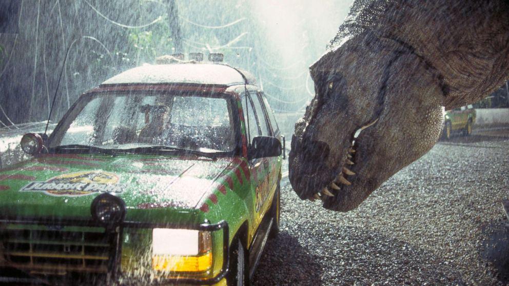 Ford Bronco What did you do TO / WITH your Bronco today? 👨🏻‍🔧🧰🚿🛠 jurassic-parki-wet-dino-gty-ps-180521_hpMain_16x9_992