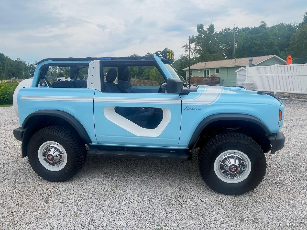 Ford Bronco HERITAGE EDITION Bronco Club IMG_5952