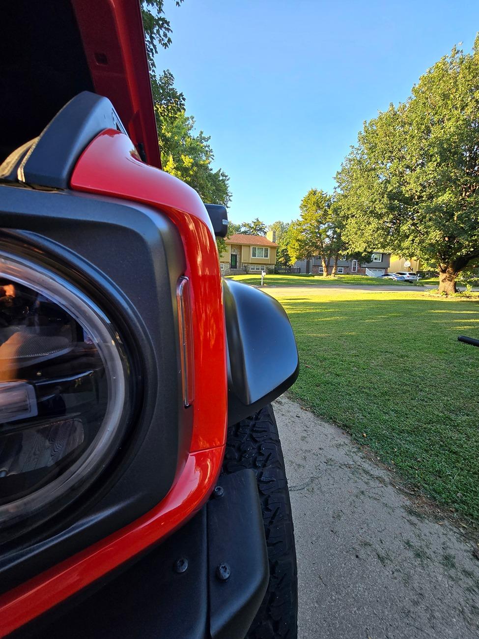 Ford Bronco Raptor hood on non-raptor Bronco? 1000014451