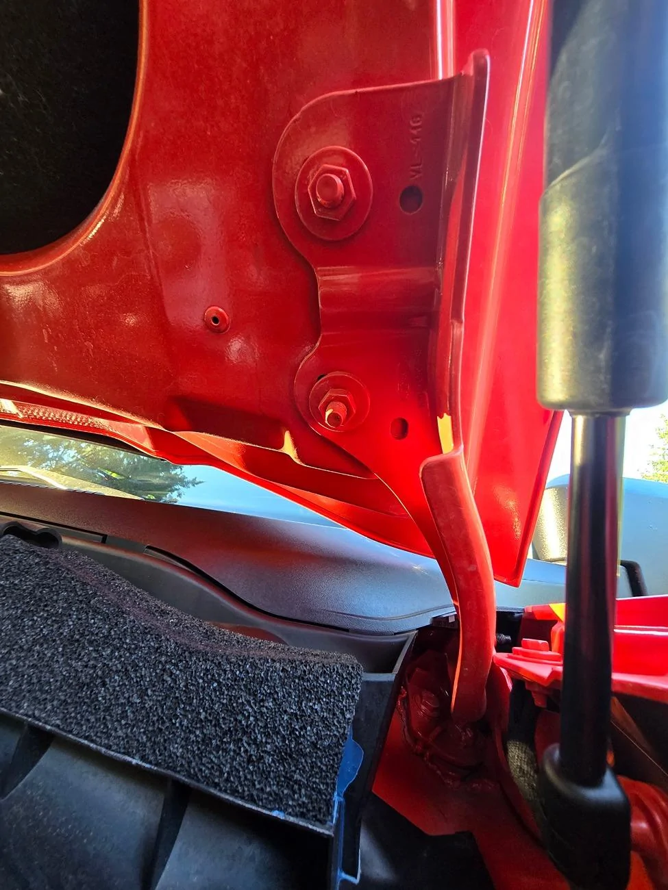 Ford Bronco Raptor hood on non-raptor Bronco? 1000014442