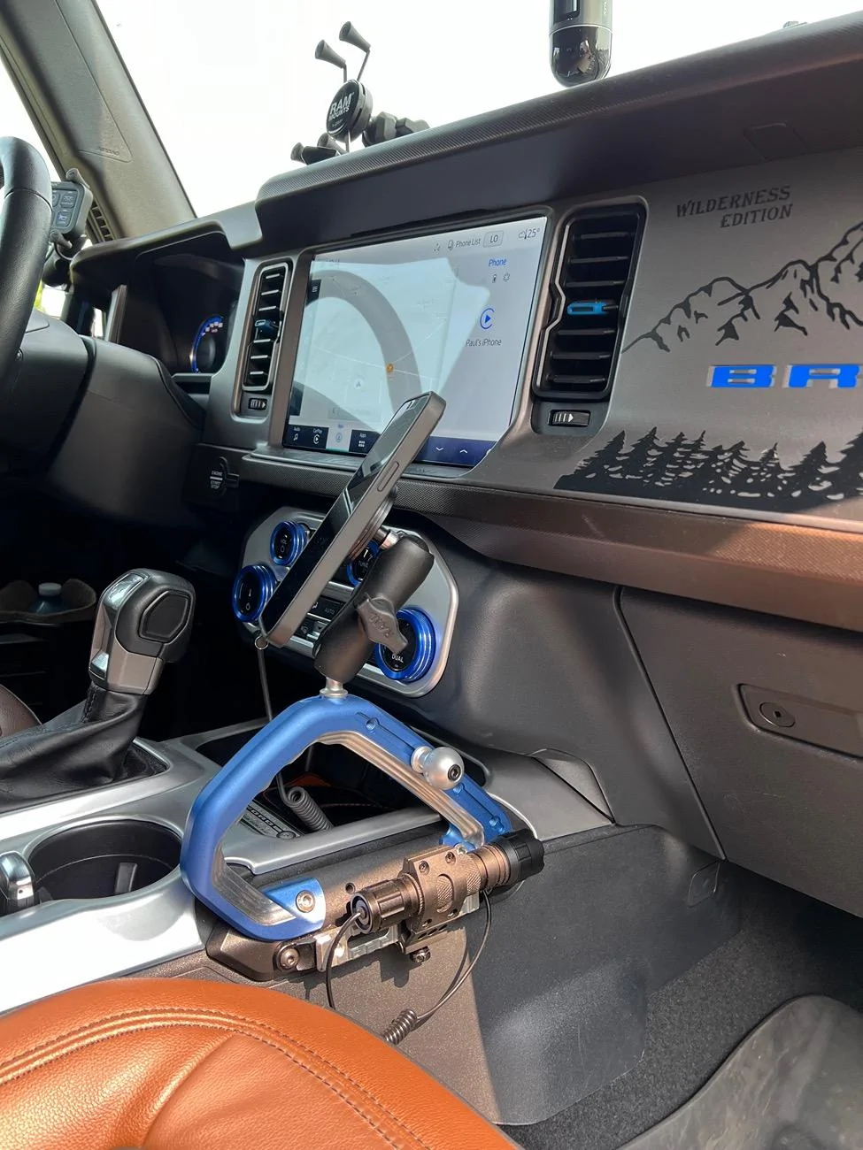 Ford Bronco Phone Mount magsafe IMG_0204