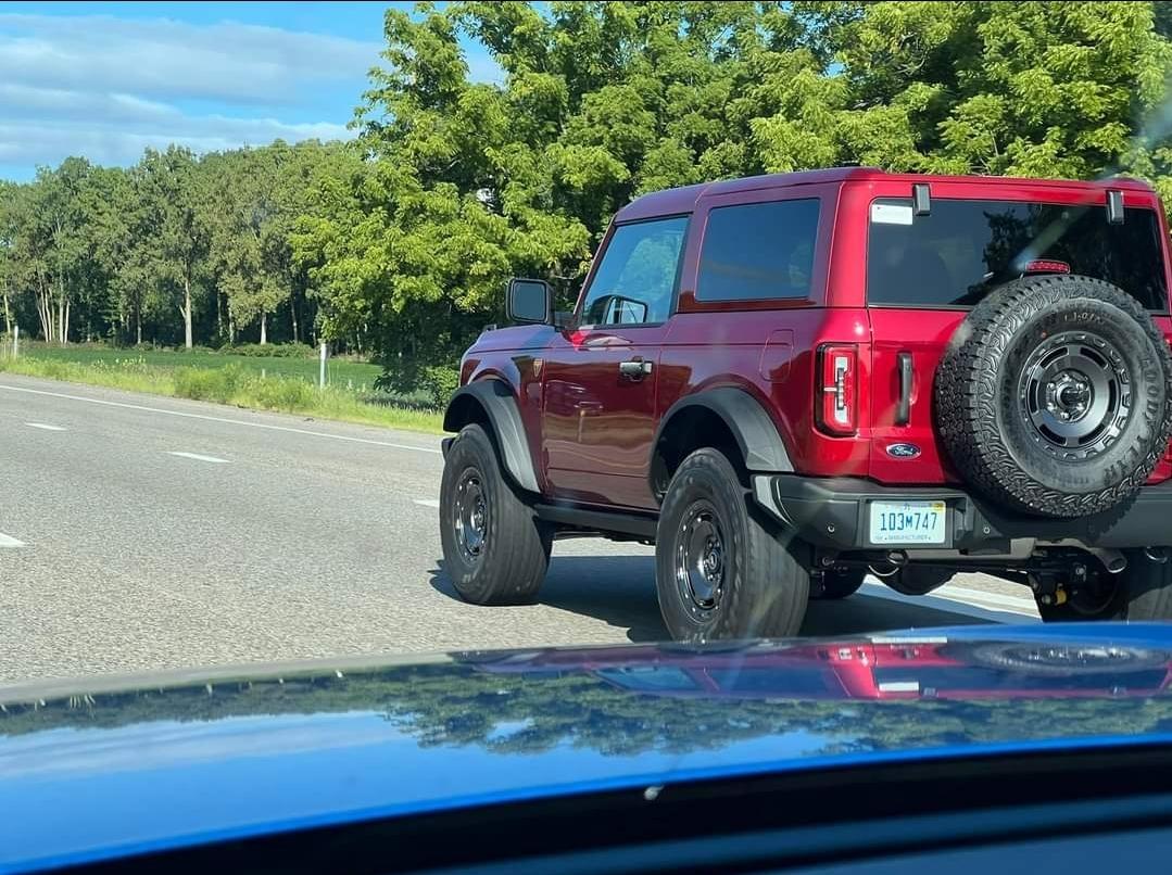Ford Bronco Spotted Painted Hardtop (with manufacturer plates) for MY25 Bronco? Screenshot_20240820_132155_Facebook