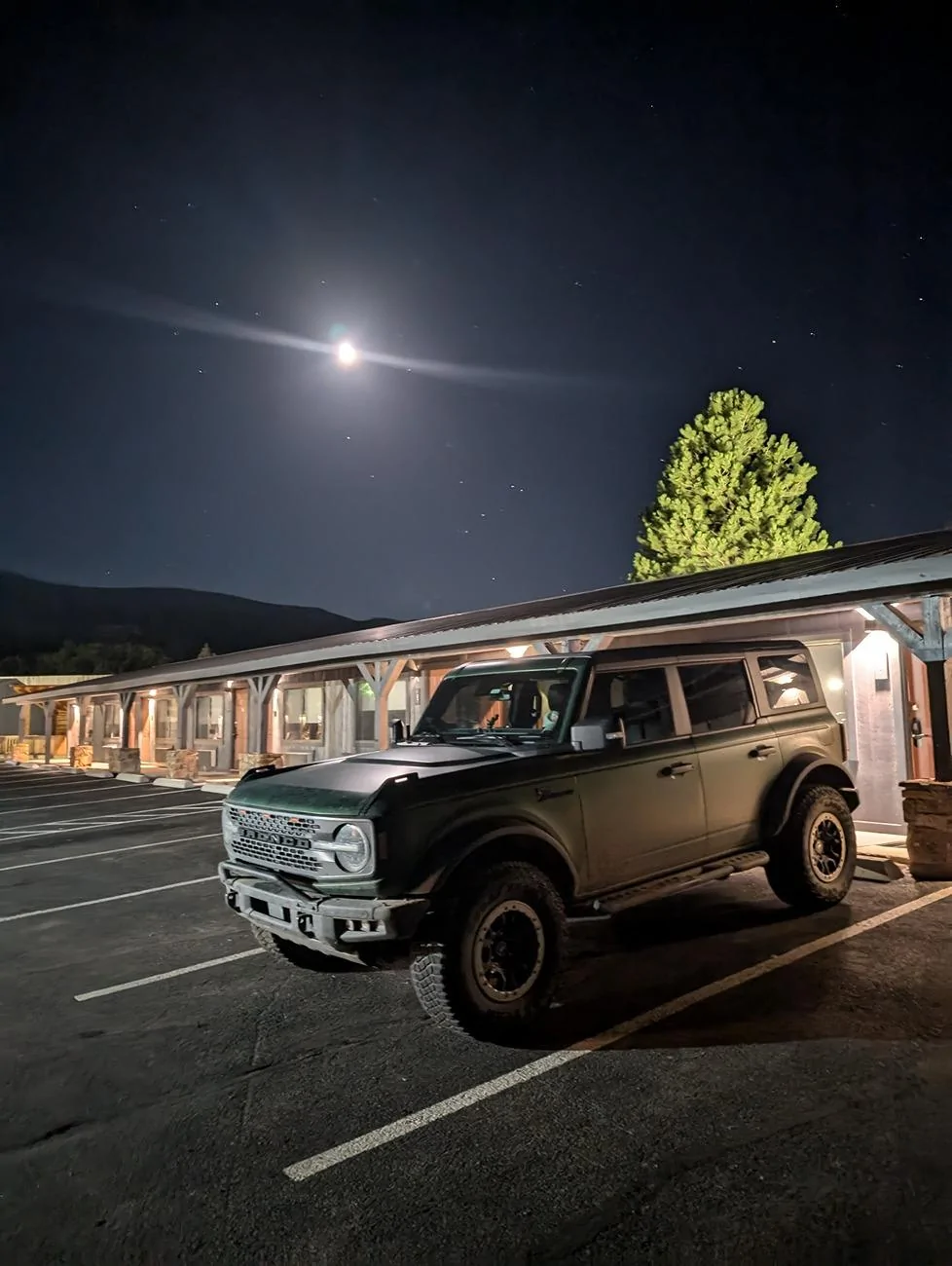 Ford Bronco What did you do TO / WITH your Bronco today? 👨🏻‍🔧🧰🚿🛠 PXL_20240816_033238483.NIGHT