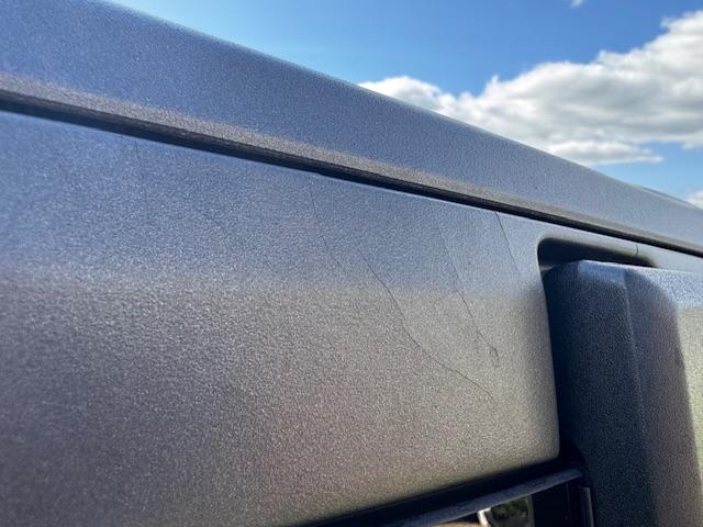 Ford Bronco UPDATE/ Ford IS Warranting MIC top v2 developing  hairline cracks IMG_3767